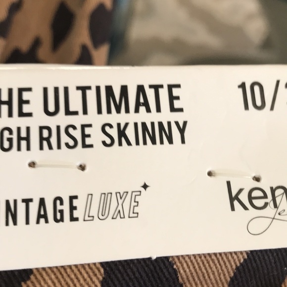 JEANS SIZE 10/30 LEOPARD SKINNY VINTAGE DISTRESSED.5 pockets w golden zip NWT❤️ - Picture 3 of 15